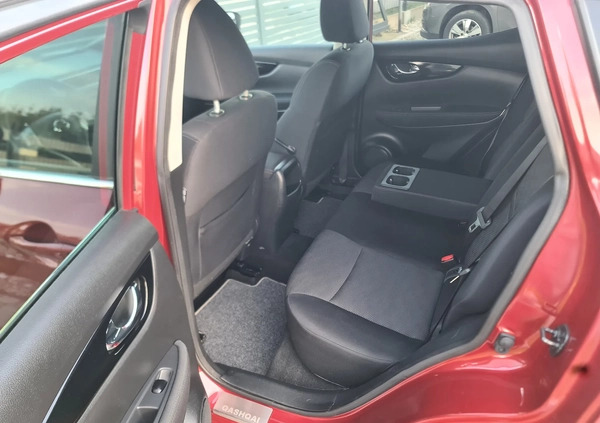 Nissan Qashqai cena 49700 przebieg: 126970, rok produkcji 2015 z Debrzno małe 154